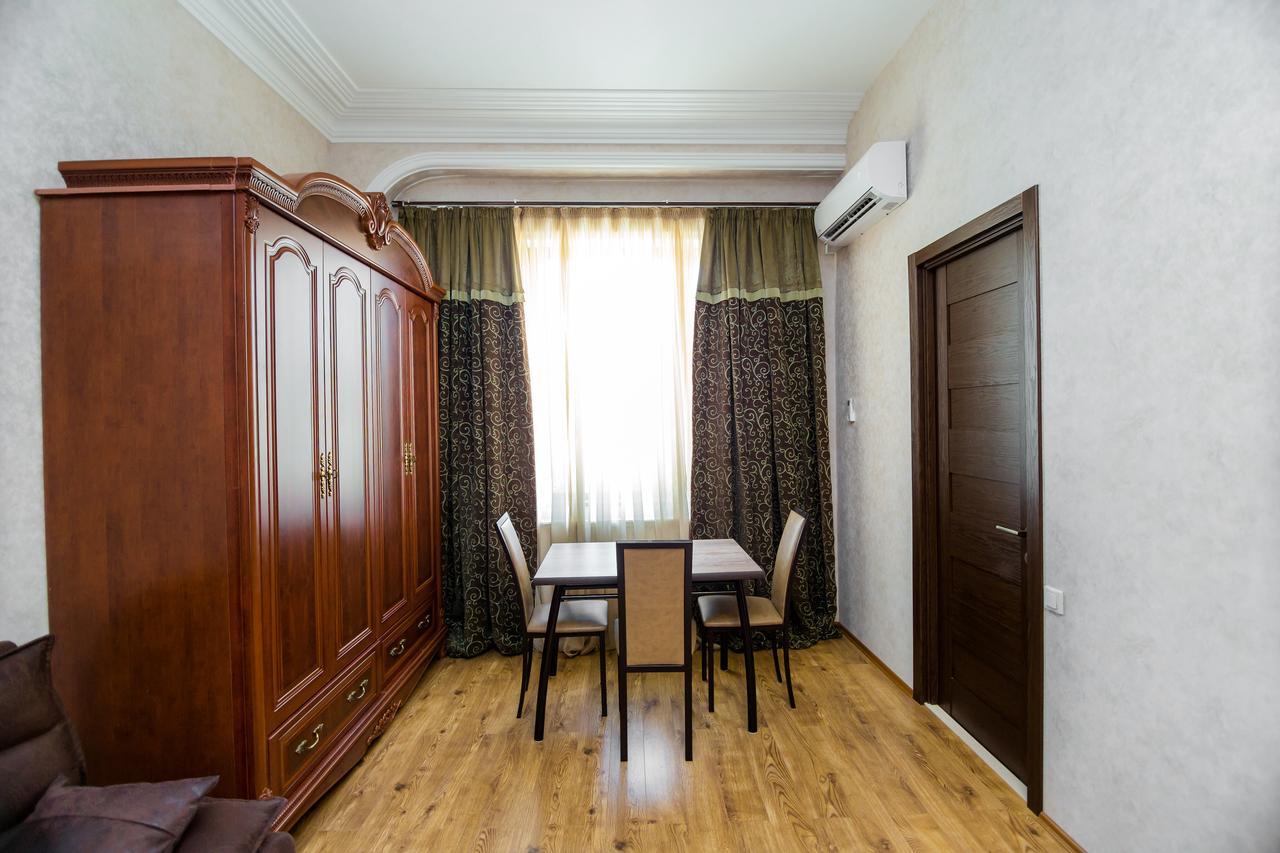 Elia Palace Hotel Tbilissi Extérieur photo