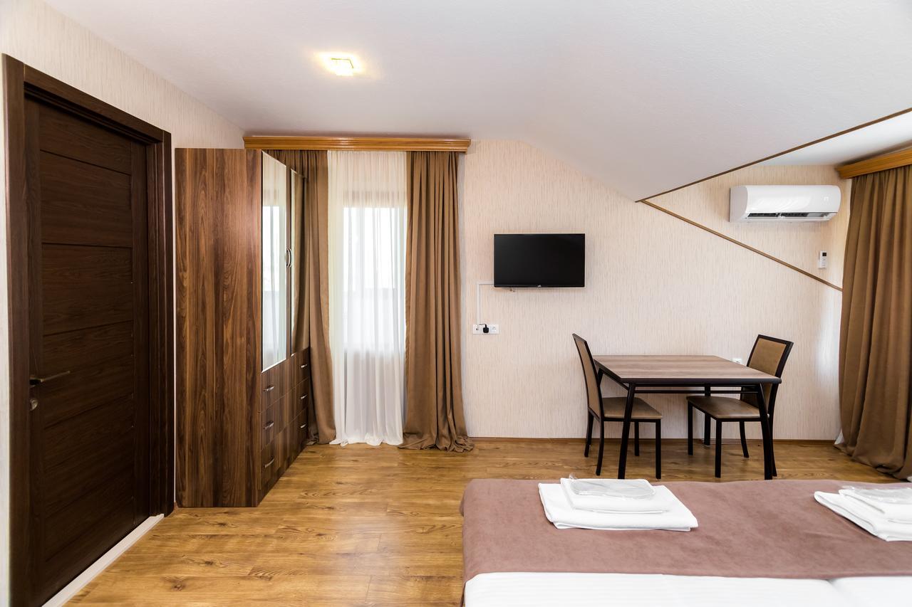 Elia Palace Hotel Tbilissi Extérieur photo