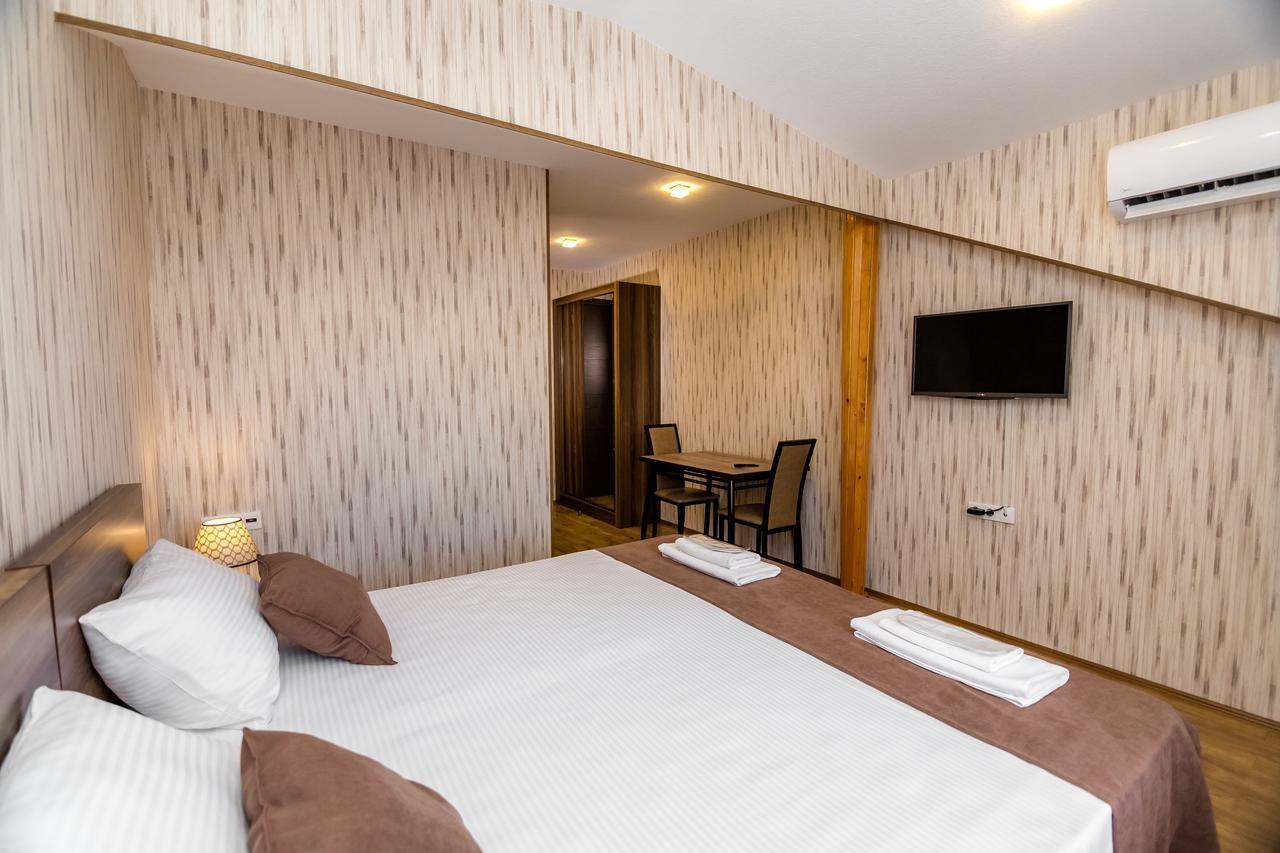 Elia Palace Hotel Tbilissi Extérieur photo