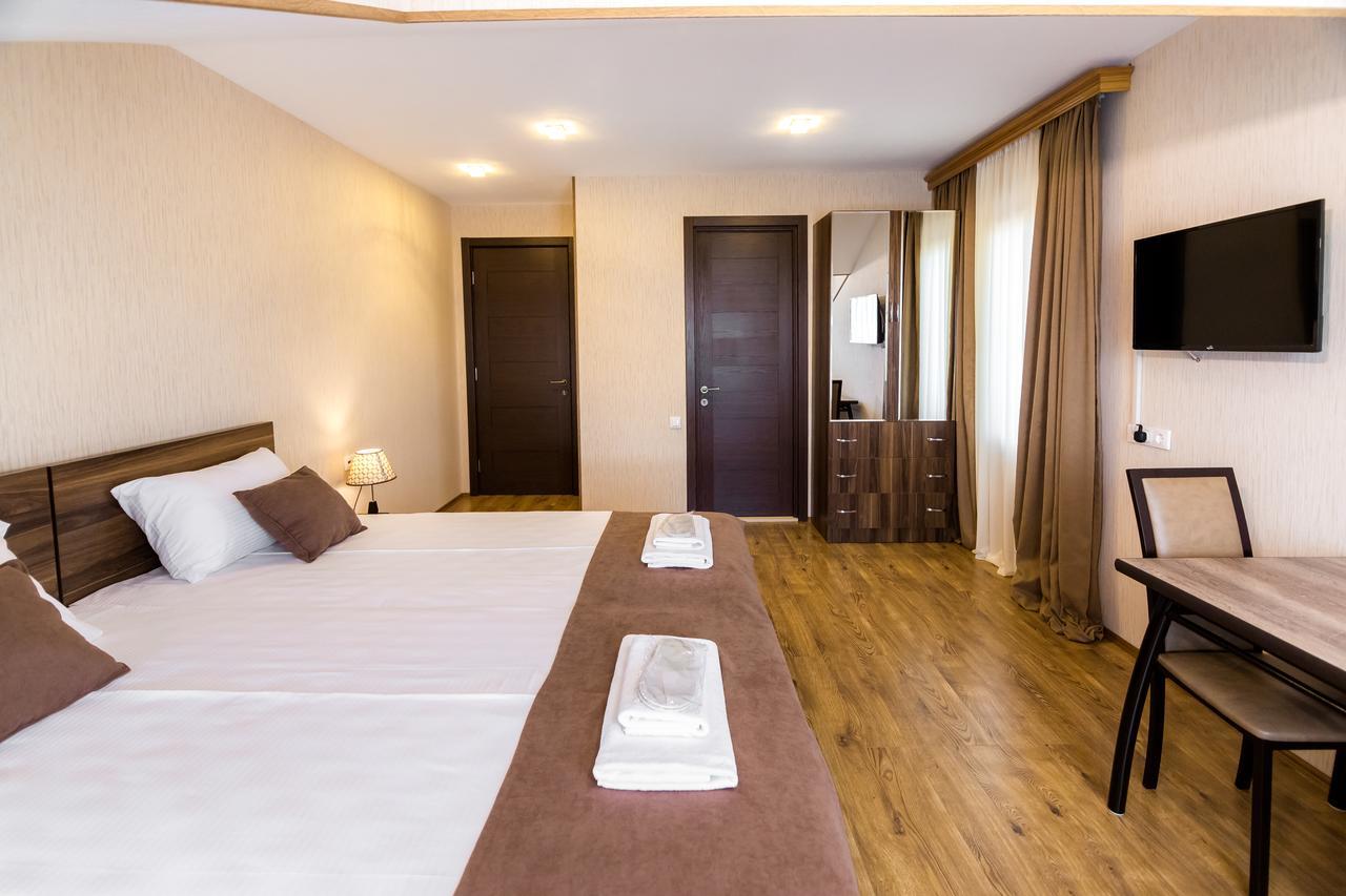 Elia Palace Hotel Tbilissi Extérieur photo