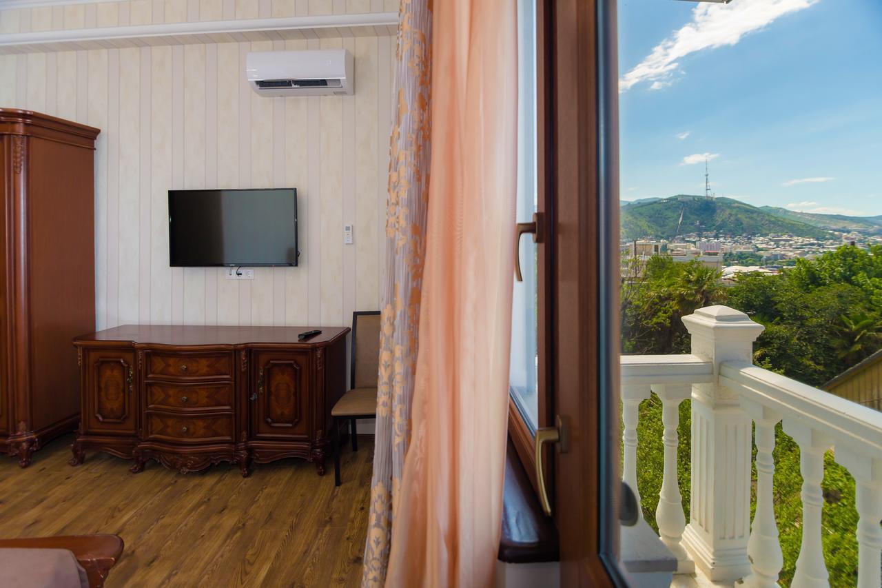 Elia Palace Hotel Tbilissi Extérieur photo