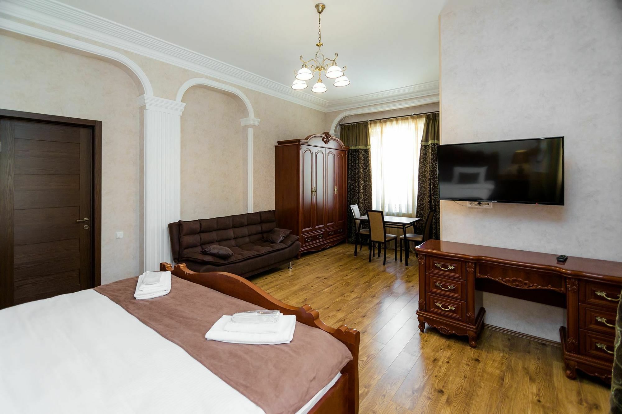 Elia Palace Hotel Tbilissi Extérieur photo