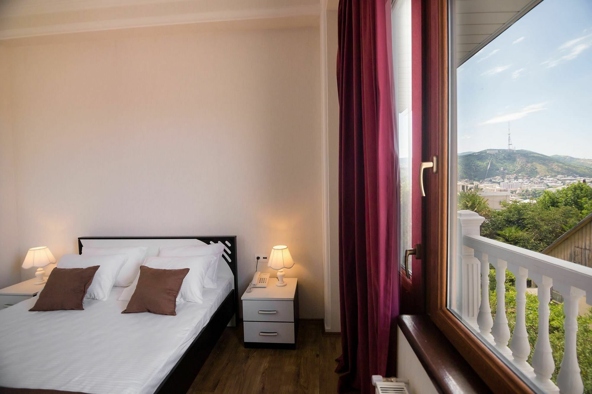 Elia Palace Hotel Tbilissi Extérieur photo